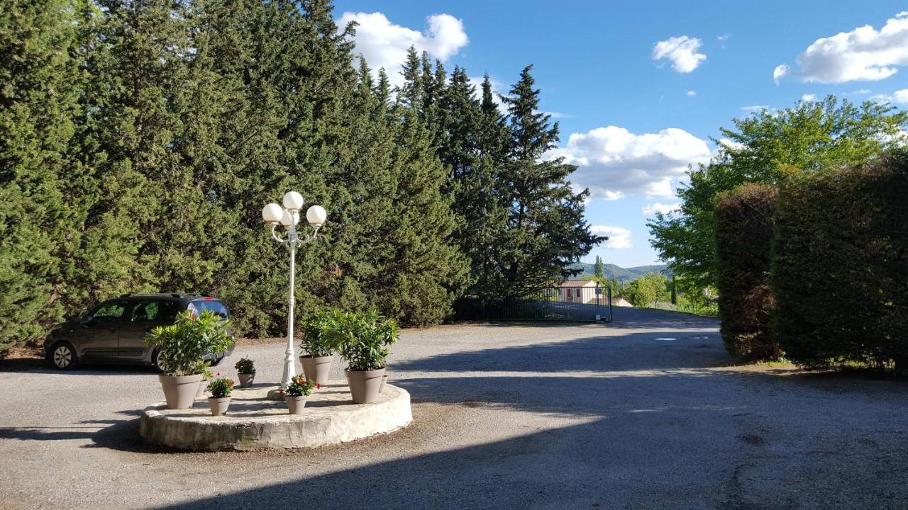 Le Mas Du Colombier Cadenet Kültér fotó